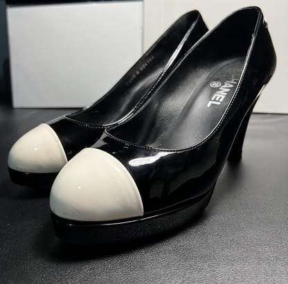 CHANEL Black WHITE Ivory Cap Toe Patent Leather Pumps 38.5 DESIGNER HEELS 7.5