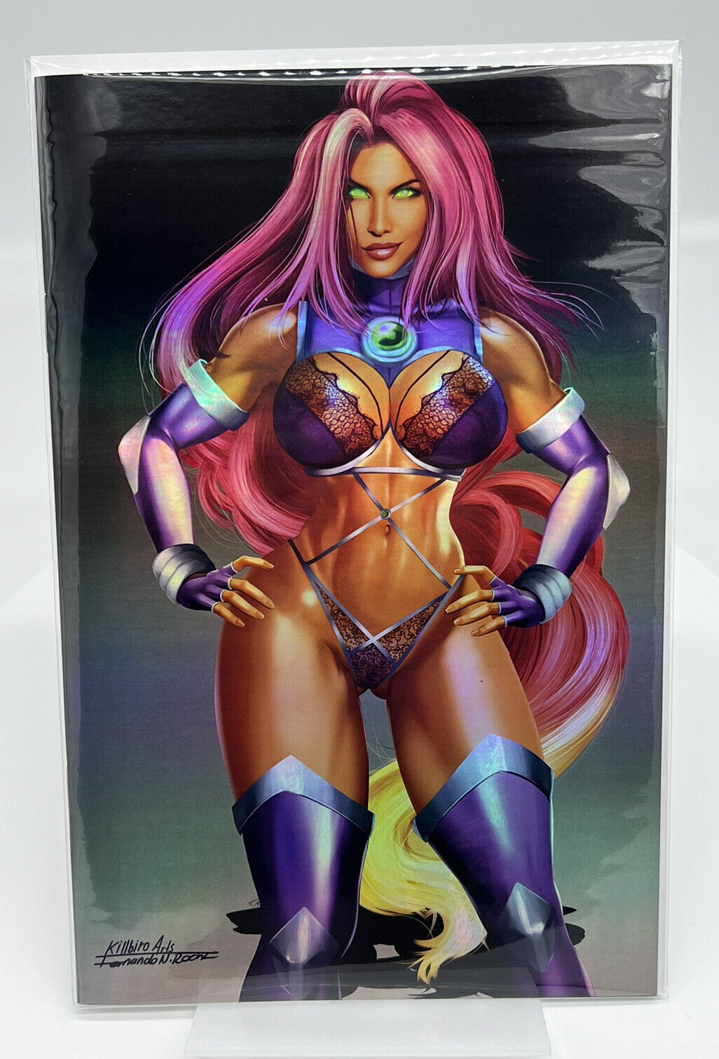 M HOUSE TEEN TITANS  STARFIRE FERNANDO ROACHA VIRGIN FOIL LIMITED 20