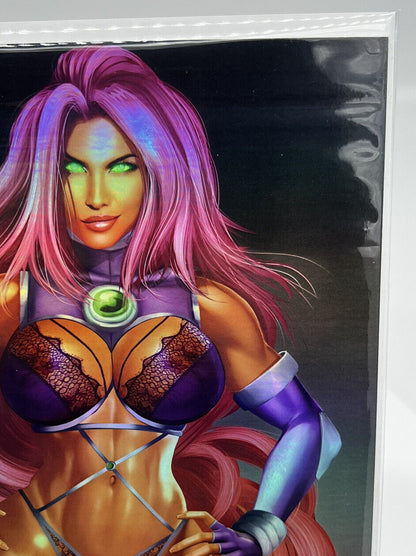 M HOUSE TEEN TITANS  STARFIRE FERNANDO ROACHA VIRGIN FOIL LIMITED 20