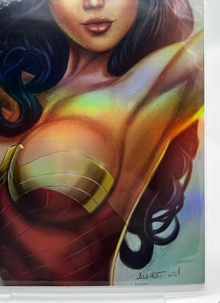 M House Wonder Woman Alfret Le Foil Virgin MELINDAS COMICS